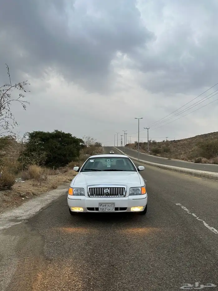 فورد جراند ماركيز 2011 نظييف شرط 5