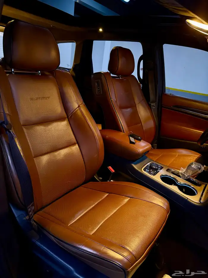 Jeep Grand Cherokee Summit 11