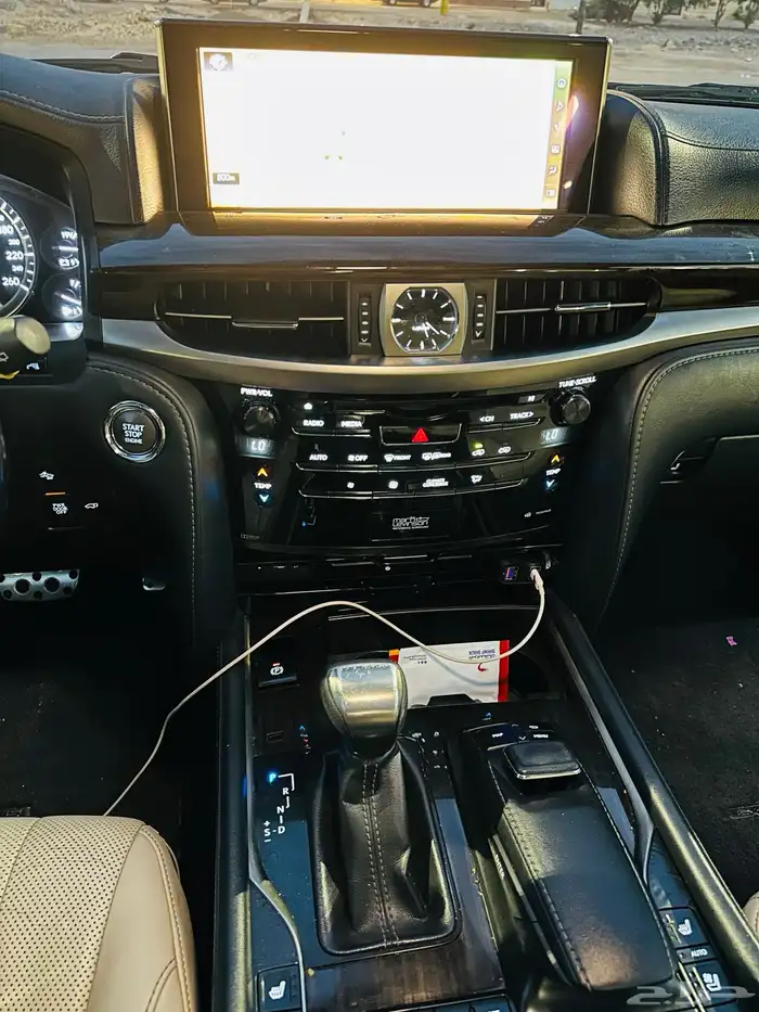 للبيع لكزس LX570s الموديل 2018 محركات وكاله السعر 225000 30