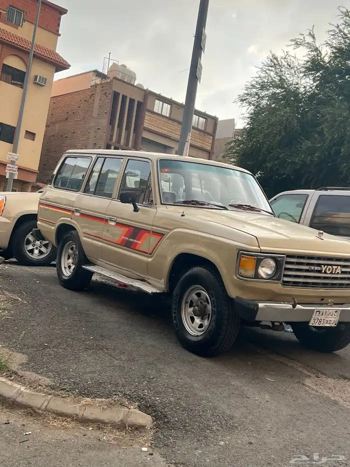 جيب تويوتا مديل 81 2