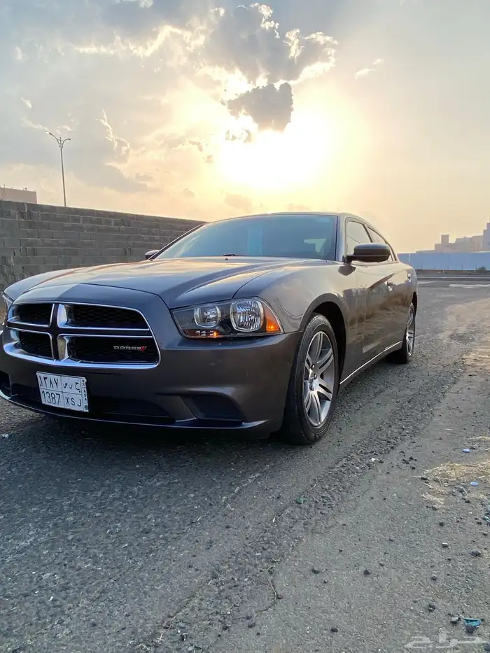 دوج تشارجر 12