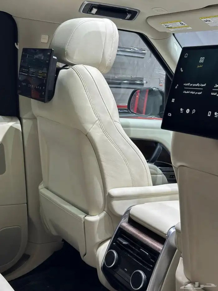 شاشات رنج روفر 2025 خليه شكل ومقاس وكاله 11.4 3