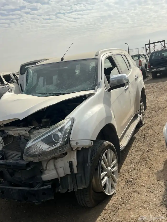 تشليح قطع جيب ايسوزو MUX دبل 2022 2