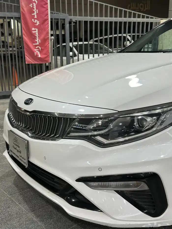 كيا اوبتيما 2020 لؤلؤي لدى معرض(عبيد الرشيدي) 17