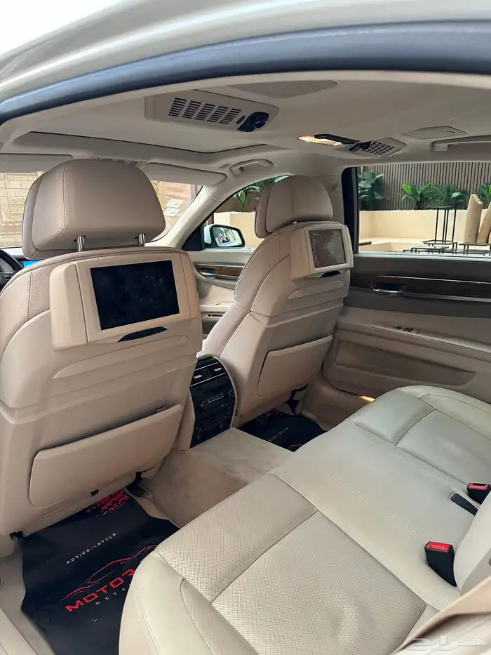 بي ام دبليو الفئة السابعة 2012 9