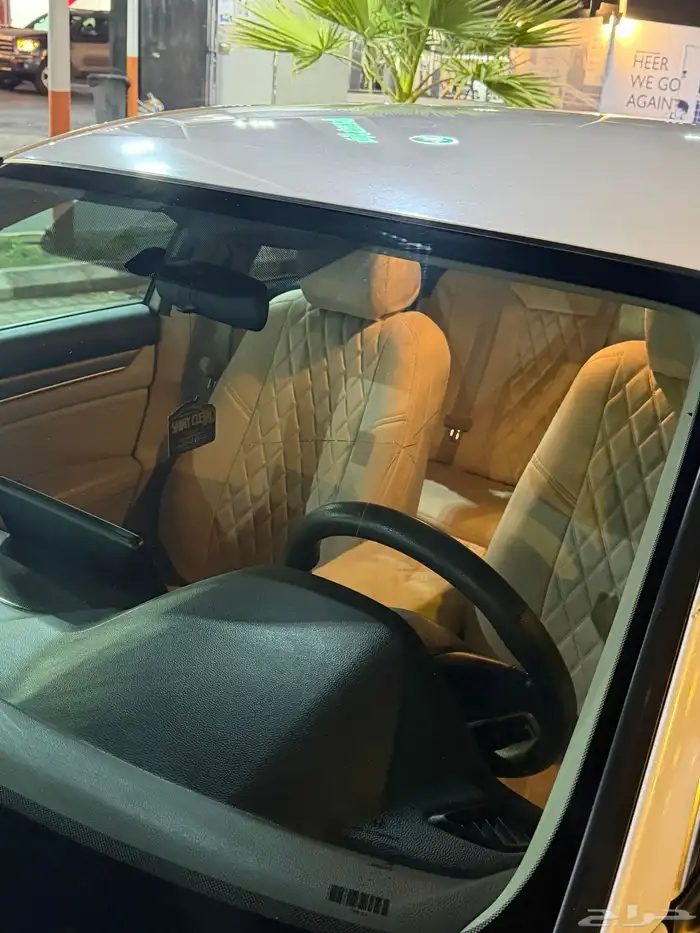 للبيع هوندا أكورد ابيض 2020 استاندر 9