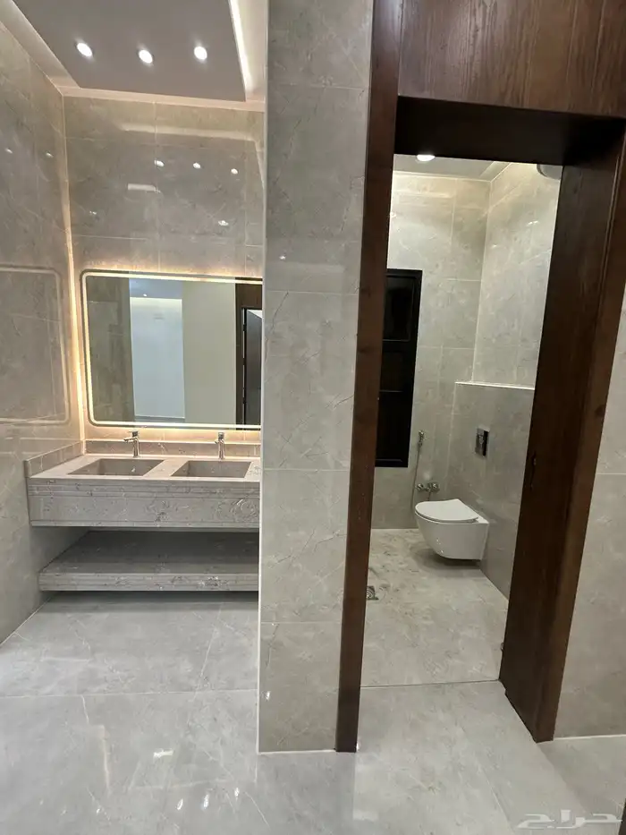 للبيع روفات فاخرة بحي مكتمل الخدمات حي الشفاء 2