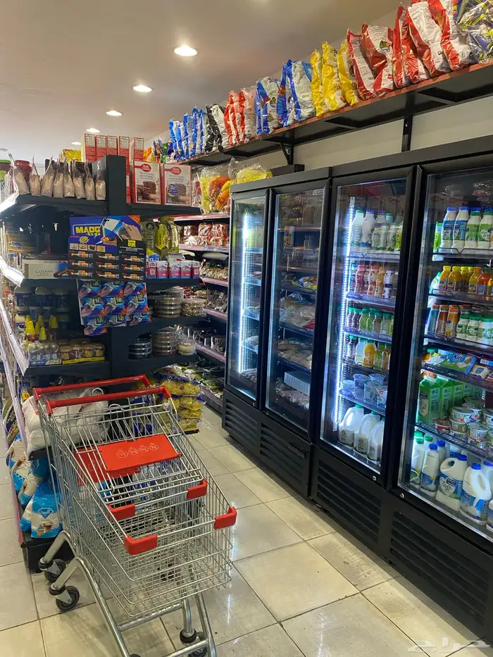 بقاله للتقبيل في راس تنوره 0