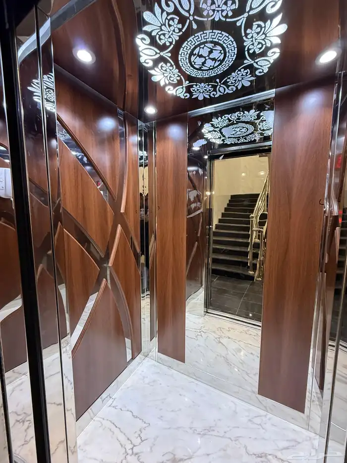 للبيع شقه علويه بدرج داخلي لسطح ابها حطين مقابل كبري المطار 3