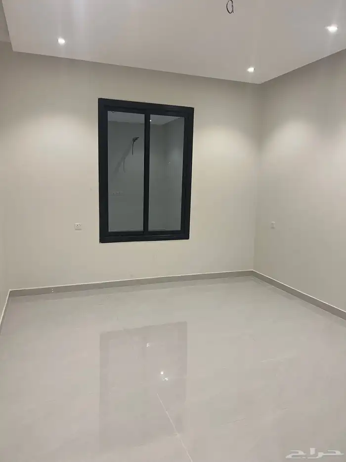 شقق جديدة فاخرة للايجار بحي السكب 0