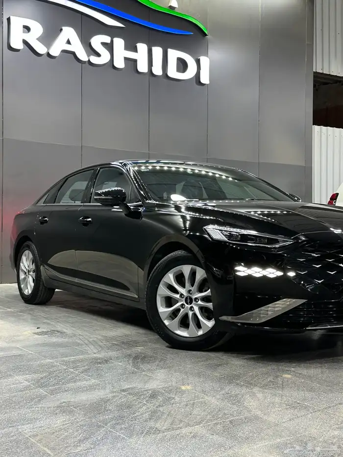 كيا K8 نص فل 2022 اسود لدى معرض(عبيد الرشيدي) 10