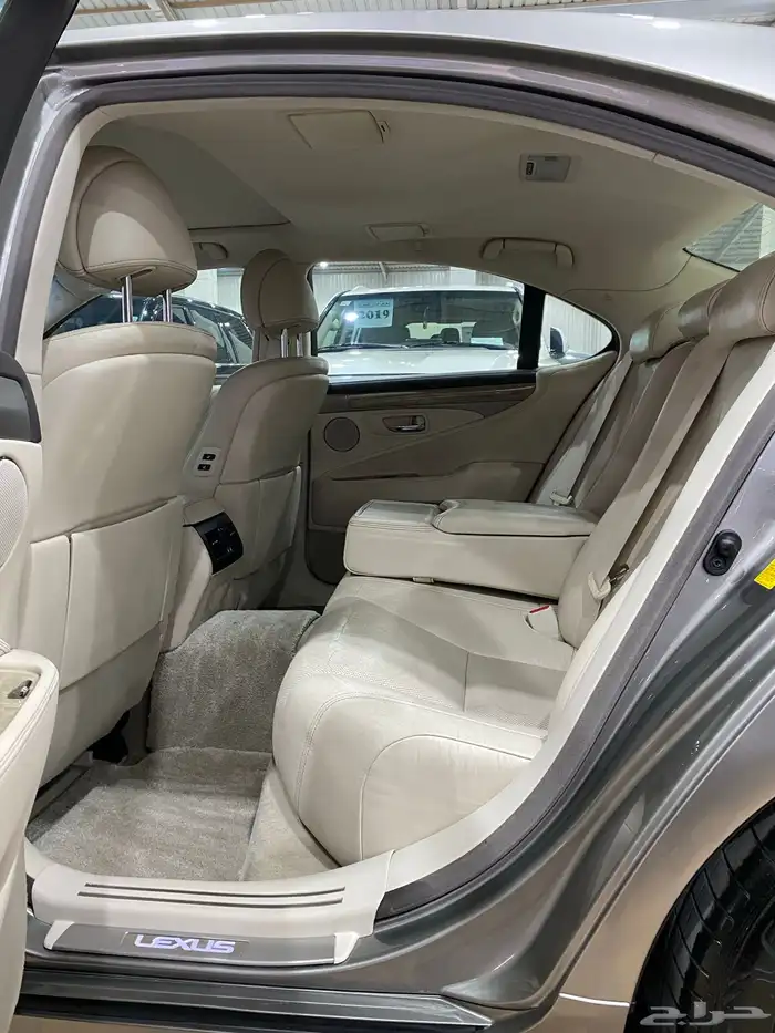 لكزس LS460 المديل 2014 العدد 210 الف 5