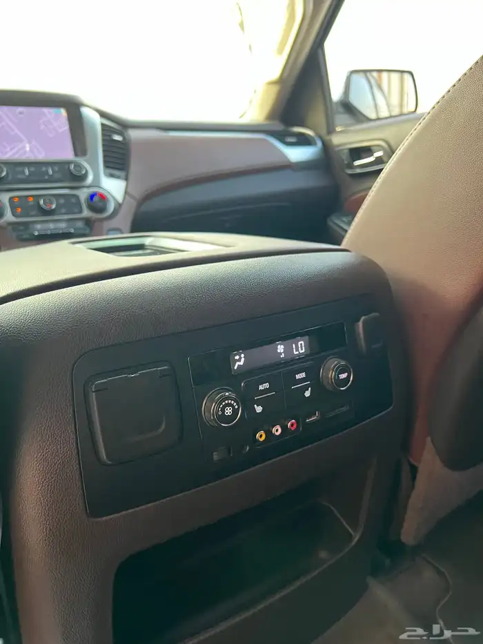 تاهو LTZ 2015 (( مخزن )) شبه جديد 30