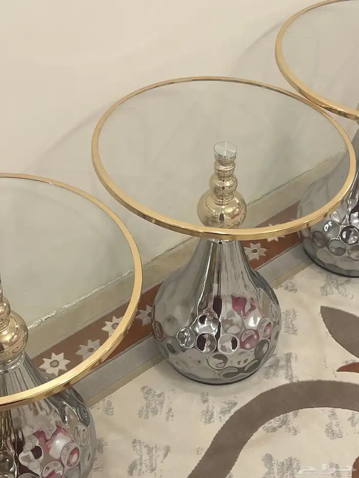 طاولات خدمة 2