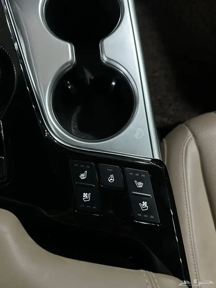 كيا K8 نص فل 2022 اسود لدى معرض(عبيد الرشيدي) 30