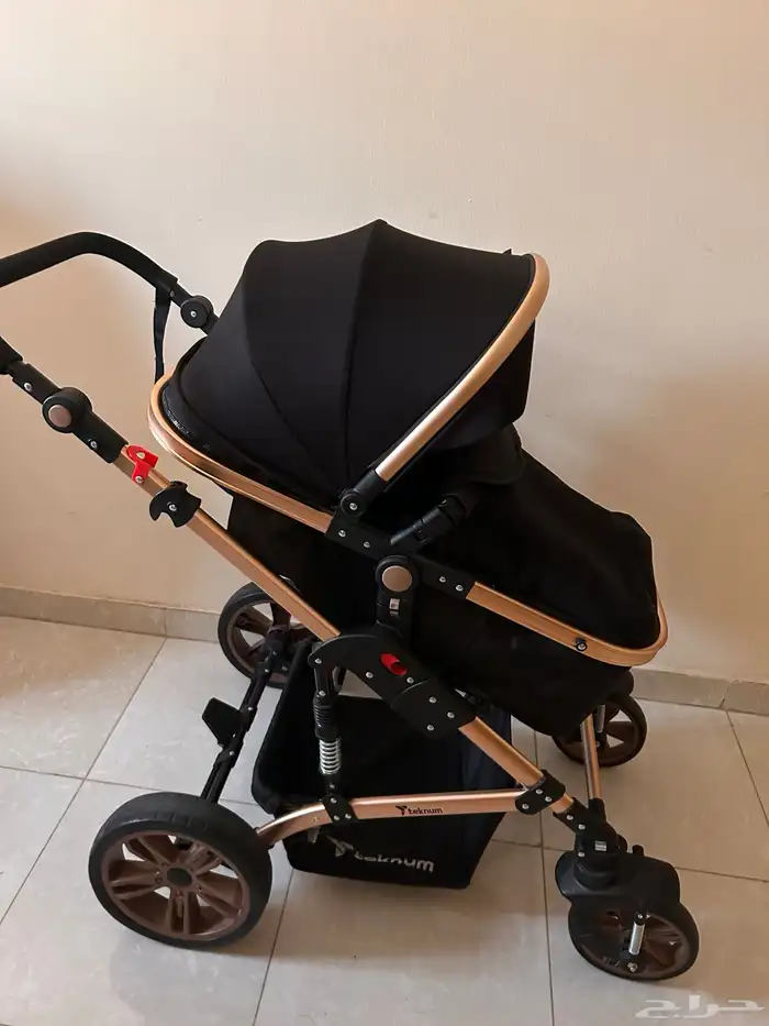 عرباية أطفال ومقعد سيارة بحالة ممتازة 2