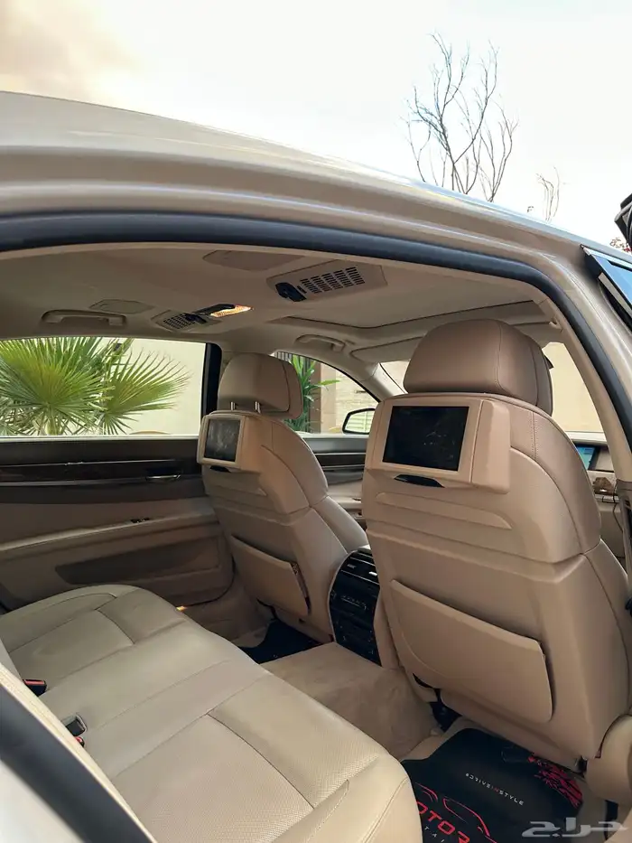 بي ام دبليو الفئة السابعة 2012 10