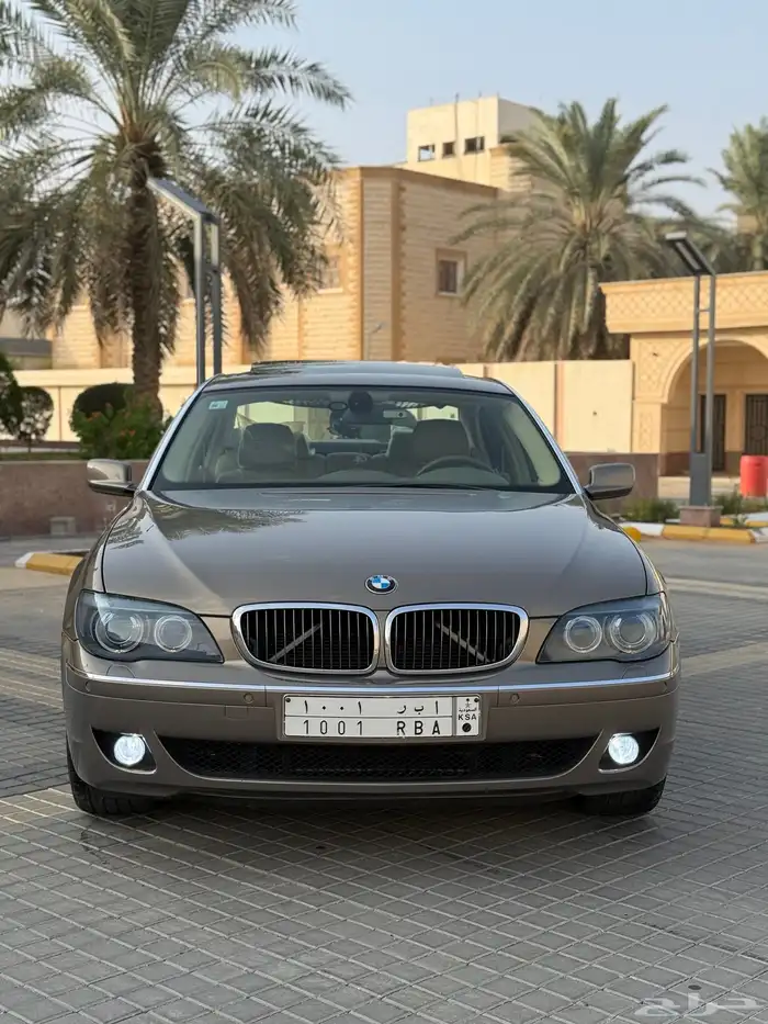 مالك اول مخزن بحالة الوكالة BMW730li 39