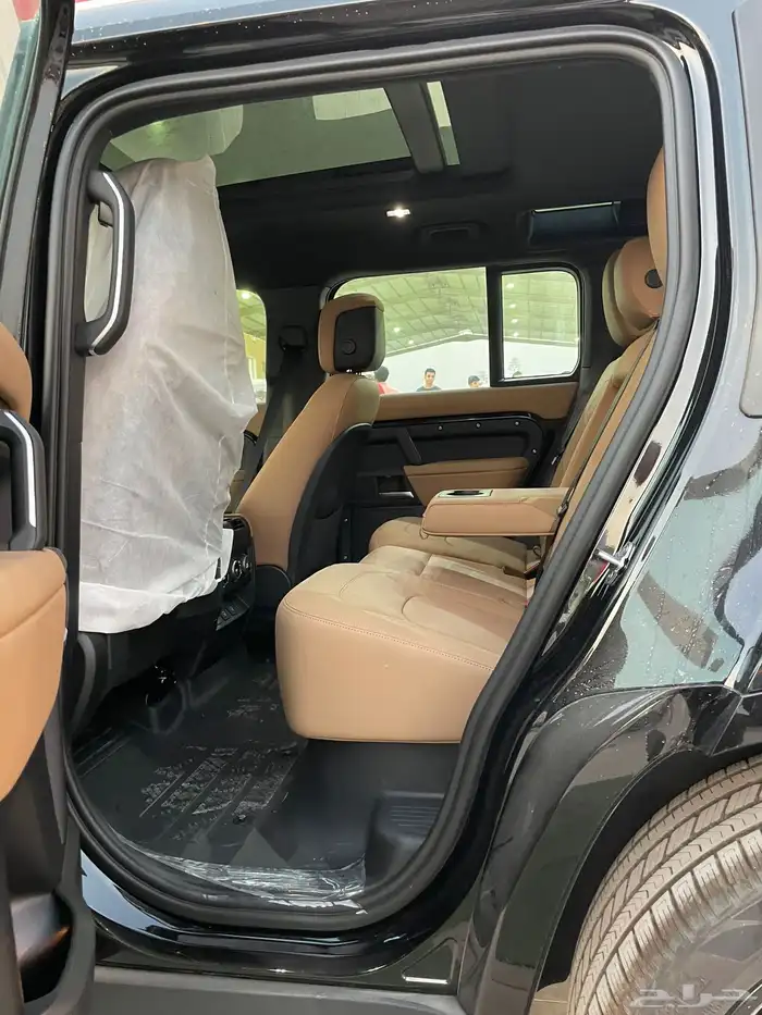 لاند روفر ديفندر2025- X-DYNAMIC-HSE سعودي داخلي جملي بنزين 13