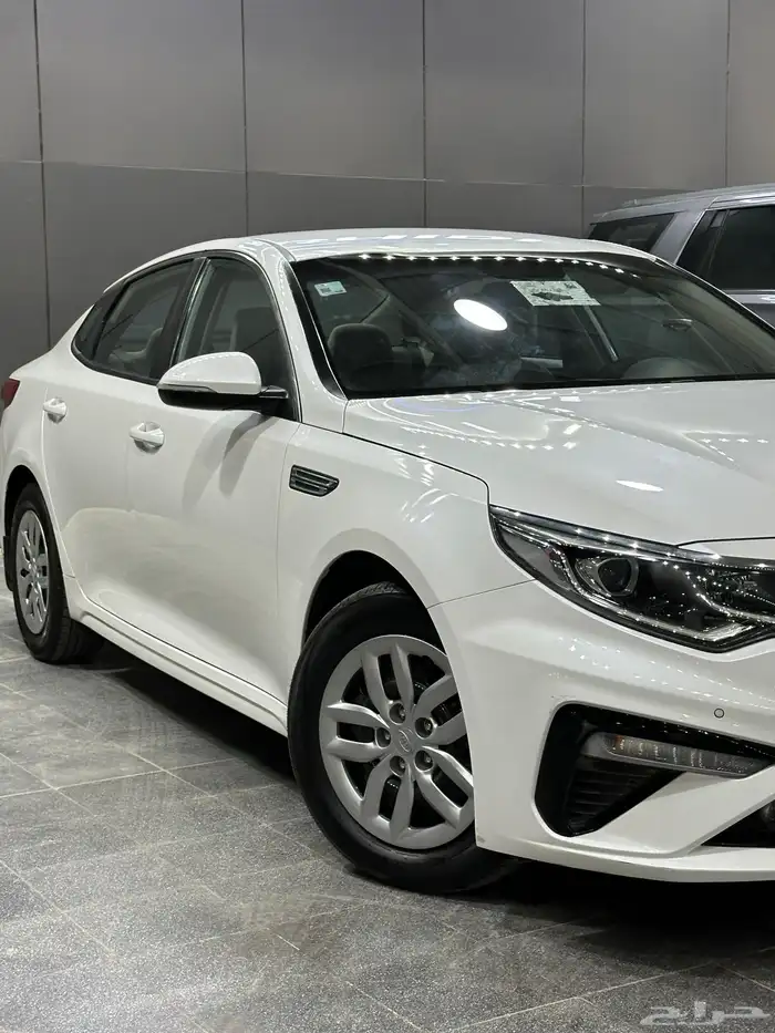 كيا اوبتيما 2020 لؤلؤي لدى معرض(عبيد الرشيدي) 13