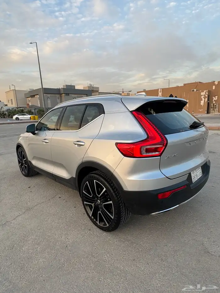فولفو XC40 T5 Inscription اعلى فئة 3