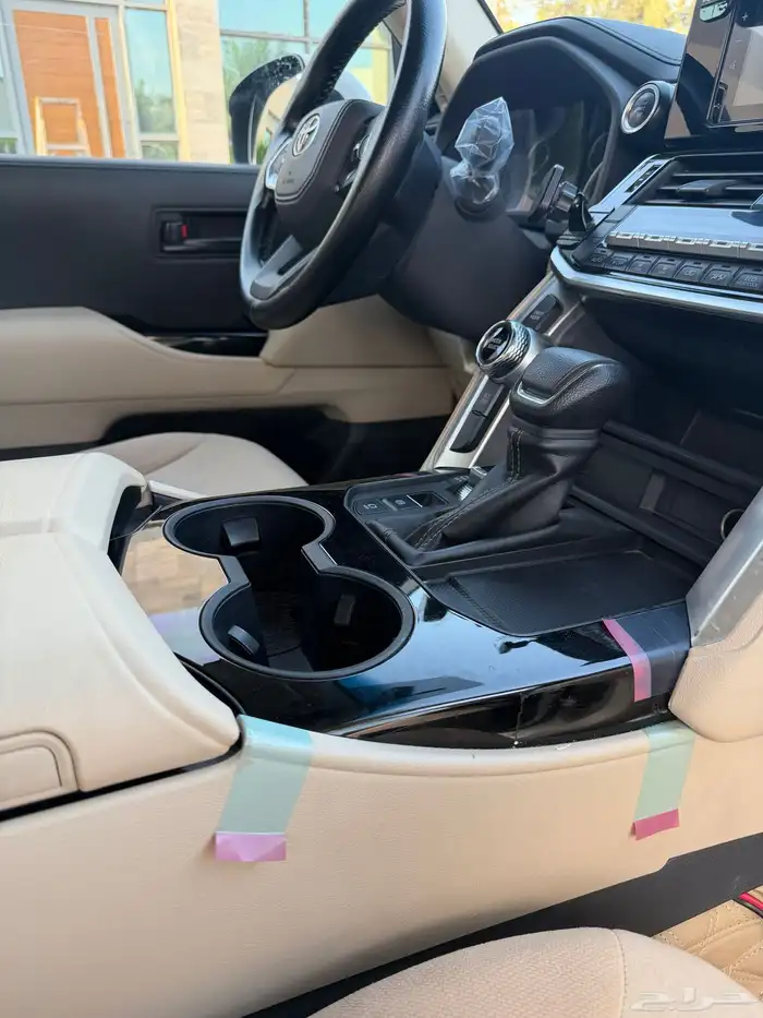 (تم البيع) لاندكروزر جكسار L2 ديزل 2022 26