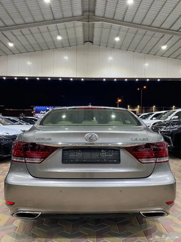 لكزس LS460 المديل 2014 العدد 210 الف 21