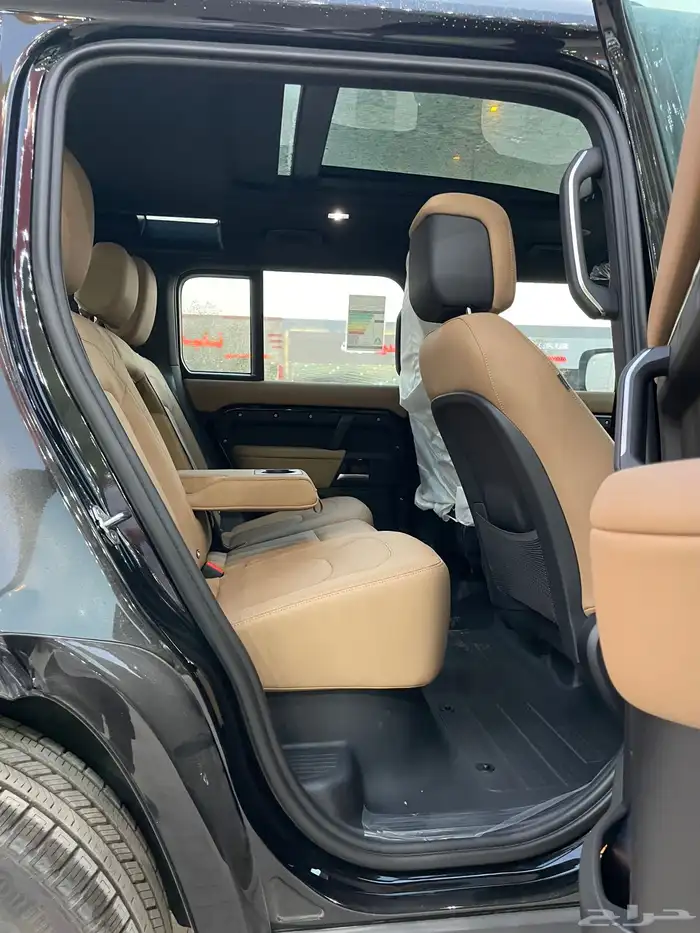 لاند روفر ديفندر2025- X-DYNAMIC-HSE سعودي داخلي جملي بنزين 11