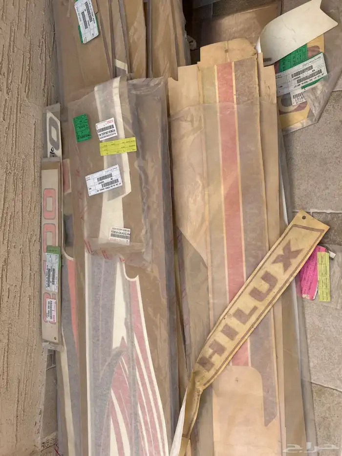 قطع غيار تايوتا قديم واكسسوارات(تم البيع) 5