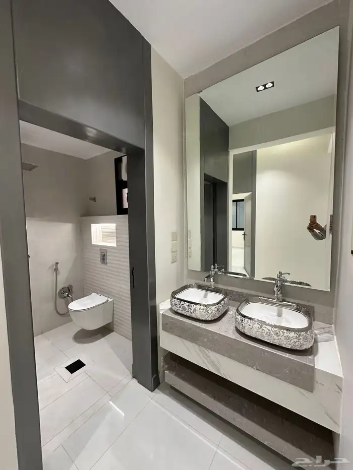 للبيع شقق فاخرة نظام ادوار حي المعارض طريق ابها الخميس 9