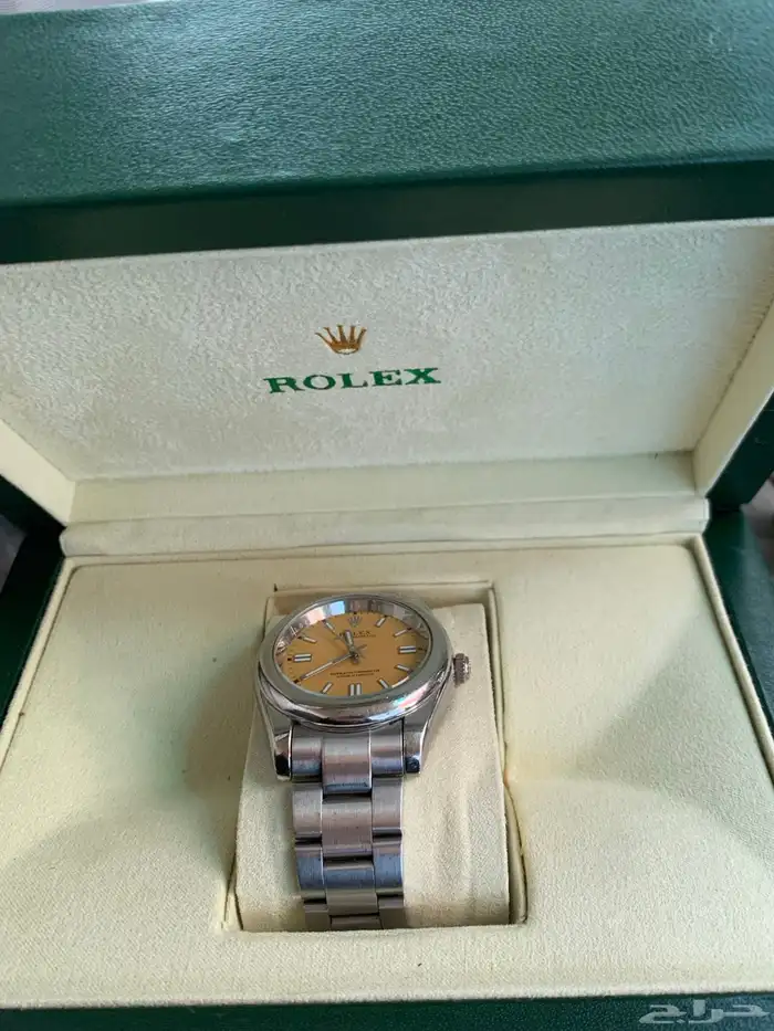 ساعه رولكس اصليه ومعها ضمانها وملحاقتها 0