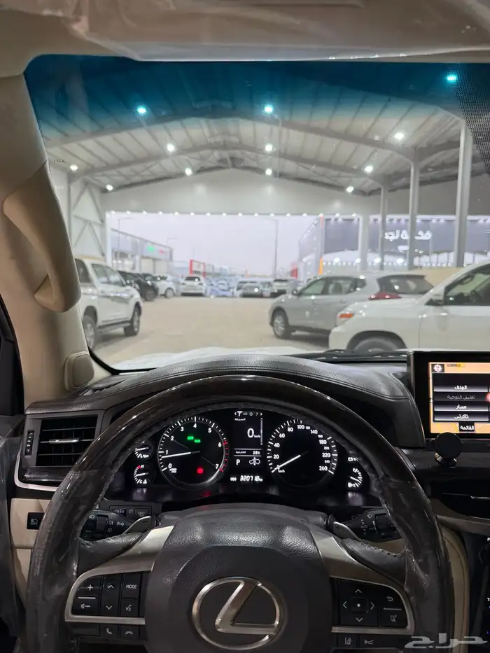 لكزس LX 570 2017 فل كامل DD بودي وكالة 27