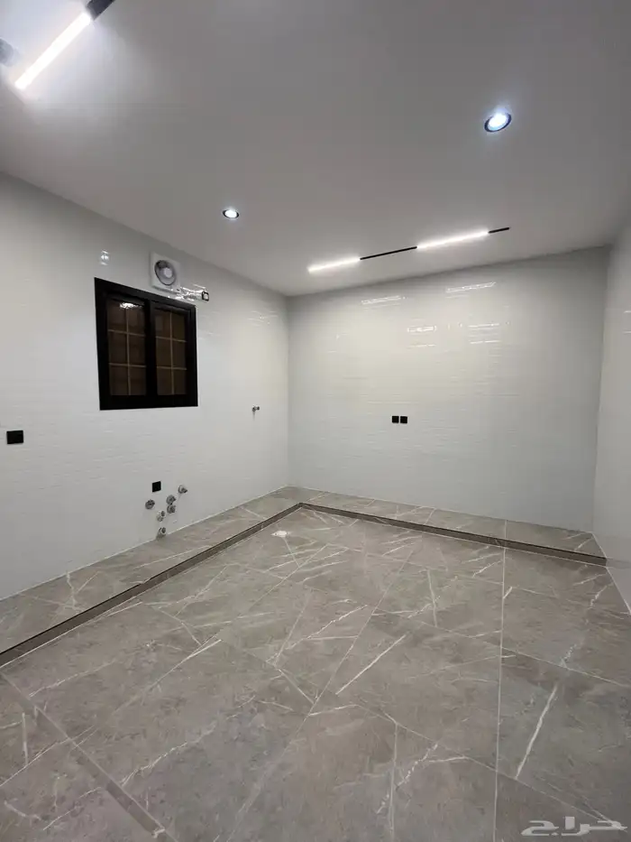 للبيع شقه دور ثاني الريان 520 11