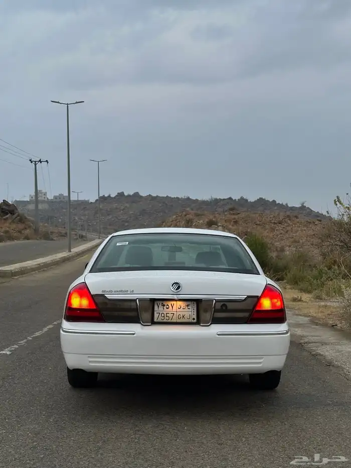 فورد جراند ماركيز 2011 نظييف شرط 7