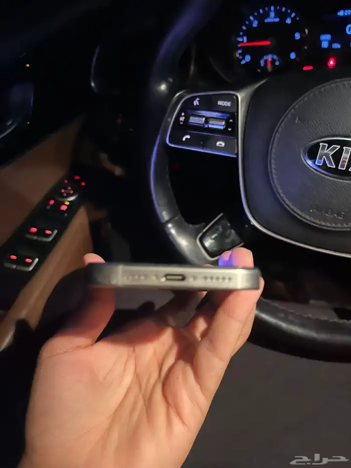 ايفون 15 برو 1