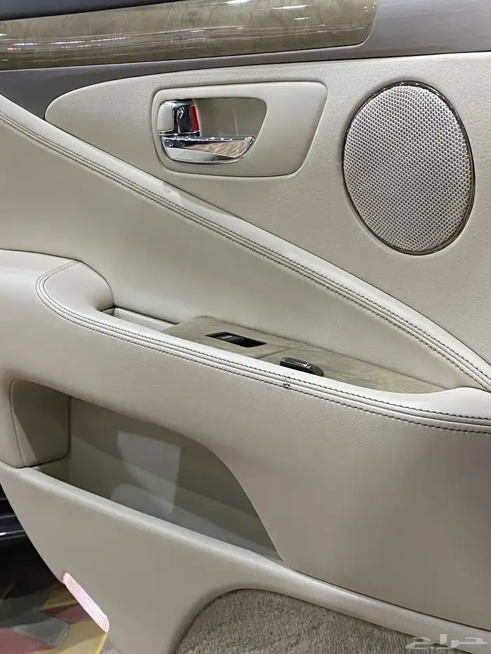 لكزس LS460 المديل 2014 العدد 210 الف 16