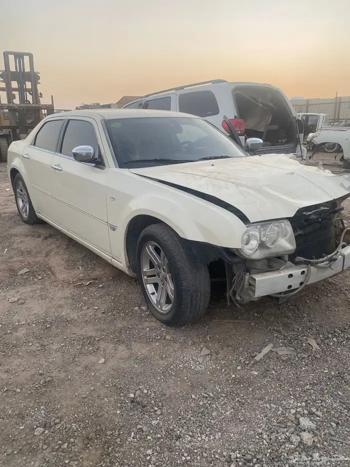 هيمي كرايسلر 2006 قطع غيار تشليح 2