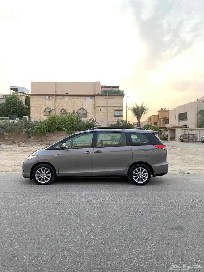 تويوتا بريفيا 2017 3