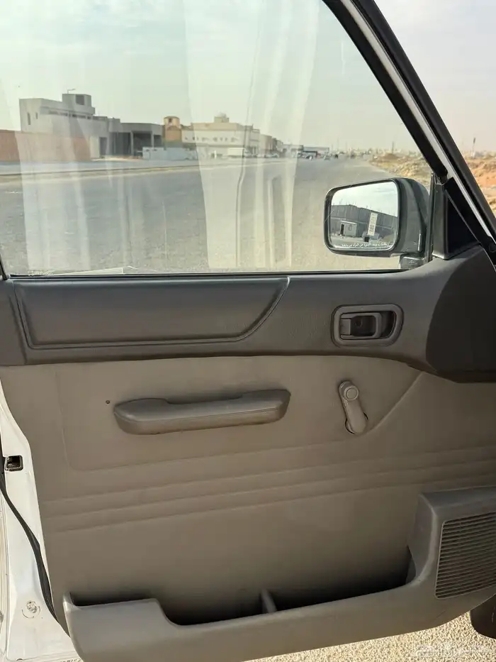 نيسان باترول باب واحد 9