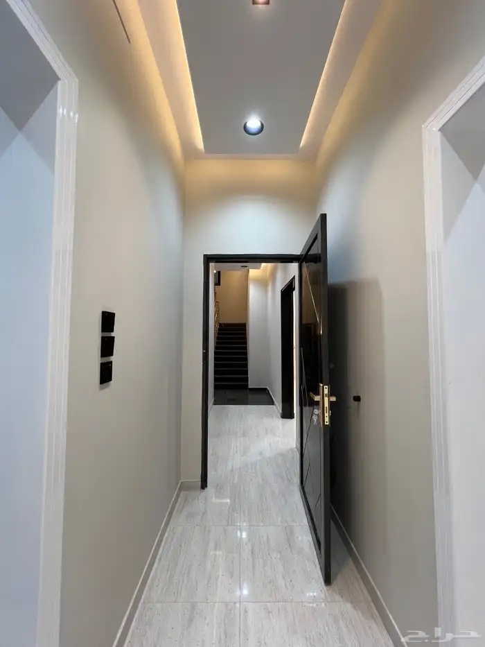 للبيع شقة علويه نظام دور من 6 غرف وسطح خاص بالخميس 500 الف 5