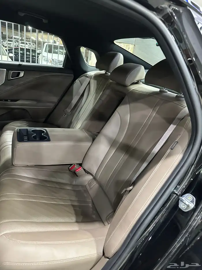 كيا K8 نص فل 2022 اسود لدى معرض(عبيد الرشيدي) 35