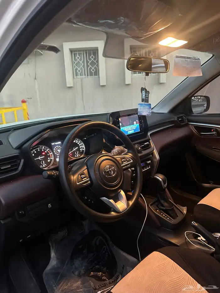 تايوتا اوربان كروزر2025 4