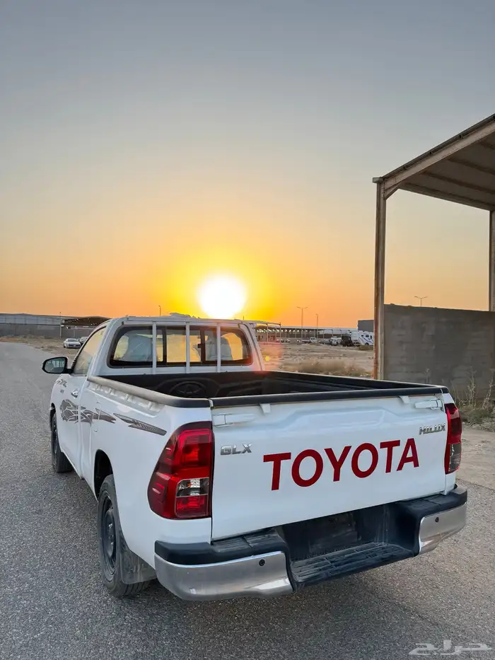 هايلوكس غماره 2023 فل كامل اصفار 15