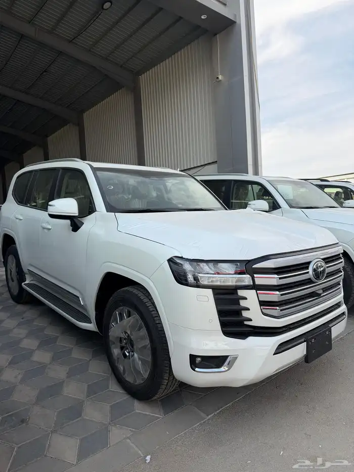 لاندكروزر 2025-GXR-L3سعودي اقل سعر بطاقة جمرك 2