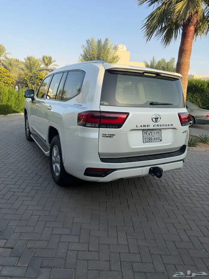 (تم البيع) لاندكروزر جكسار L2 ديزل 2022 4