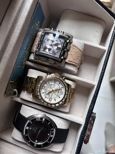 ساعات من الحميضي شبه جدد 0