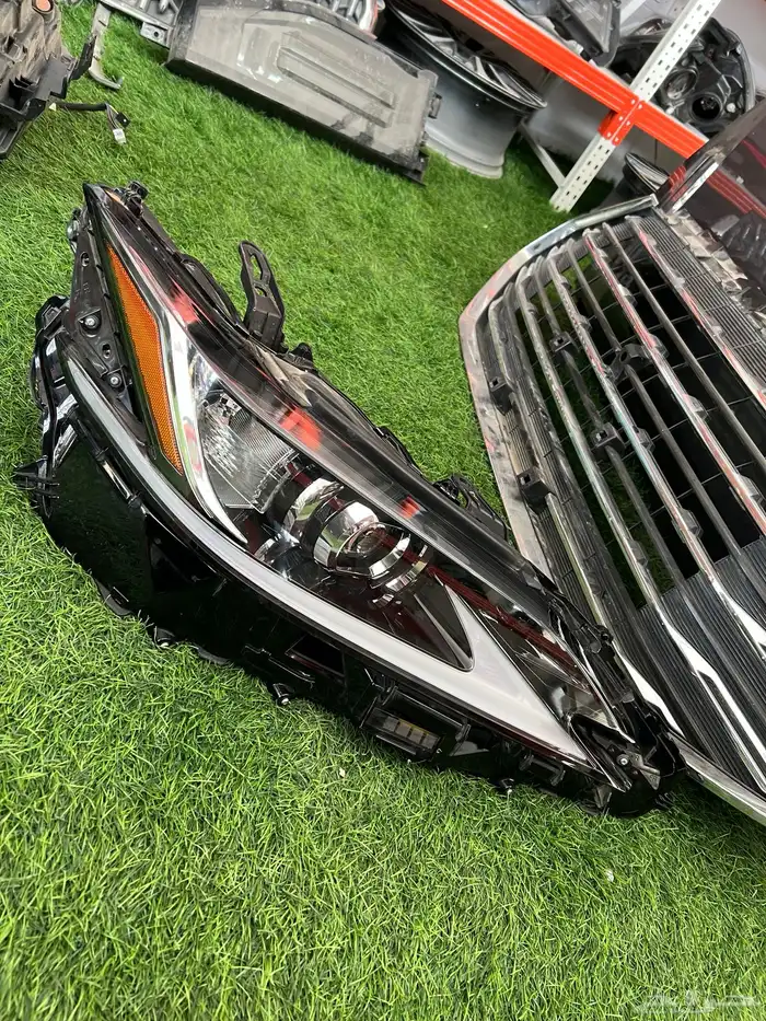 شمعه يمين لكزس آي إس 0