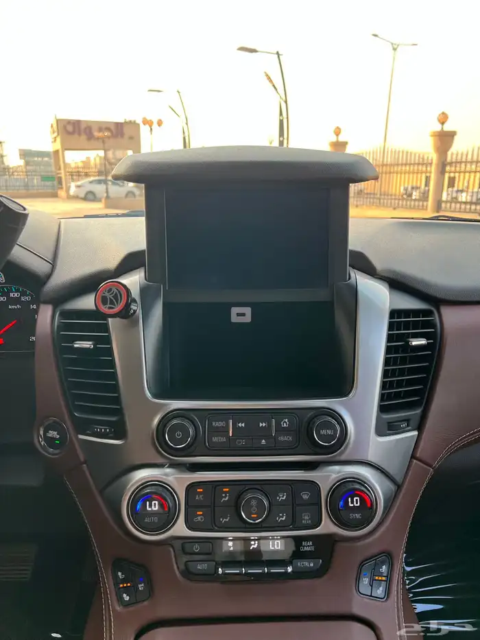 تاهو LTZ 2015 (( مخزن )) شبه جديد 39