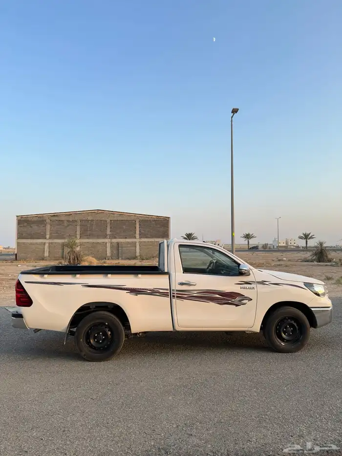 هايلوكس غماره 2023 فل كامل اصفار 7