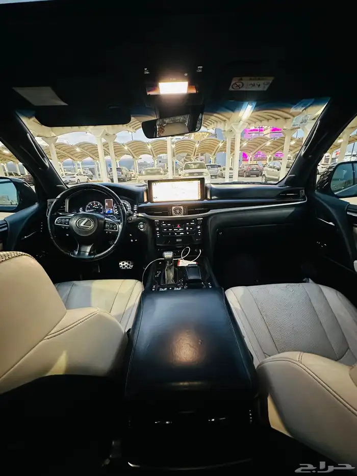 للبيع لكزس LX570s الموديل 2018 محركات وكاله السعر 225000 22